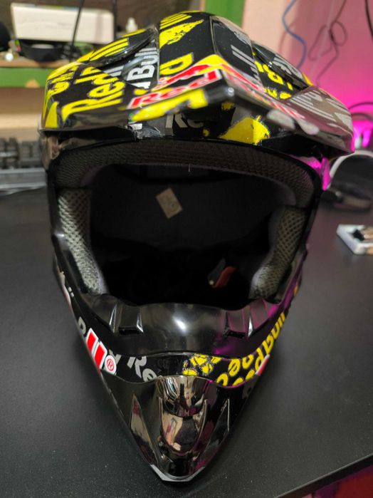 Каска за мотор +Очила Ново