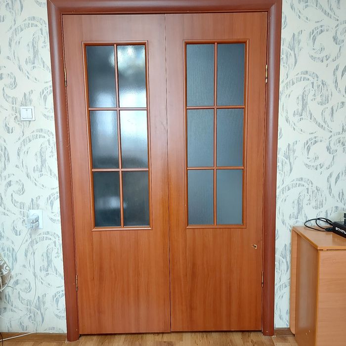 Продам межкомнатные двери б/у