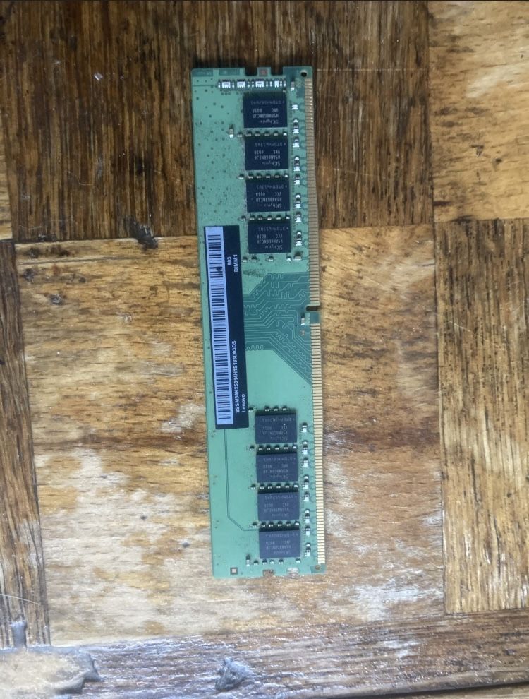 Продам ОЗУ Lenovo DDR4