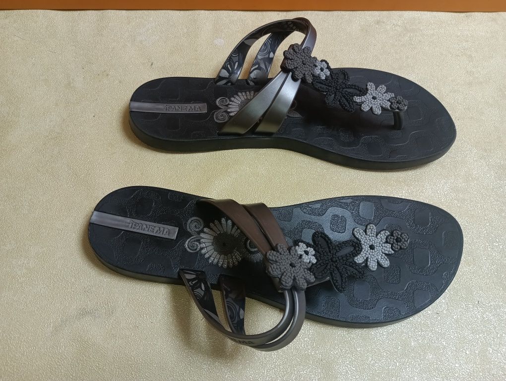 Ipanema чехли N 41,5 - 16 лв