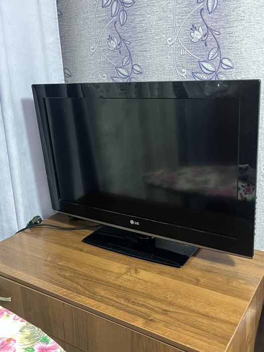 Телевизор LG плазменный