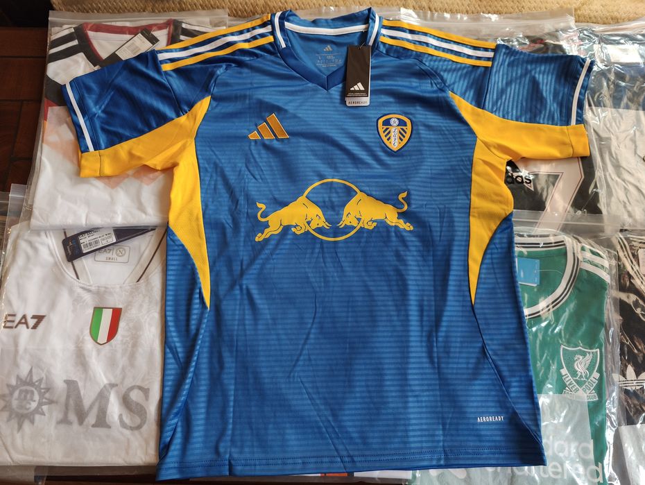 Футболни тениски Leeds United 2025/2026 Gruev