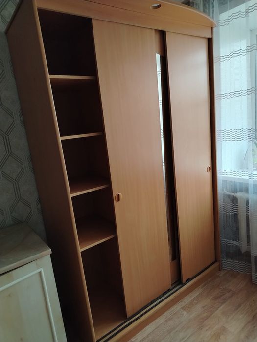 Отдам даром шкаф