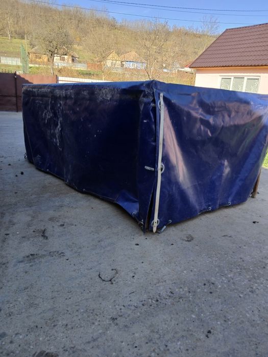 Prelata remorca cu structura metalica