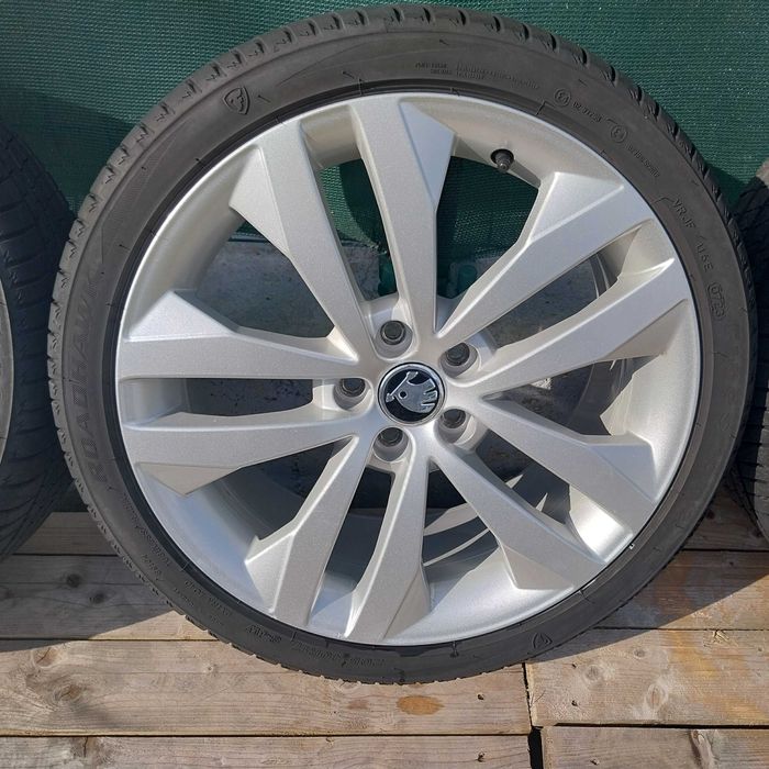 Джанти с гуми 17" Skoda Fabia