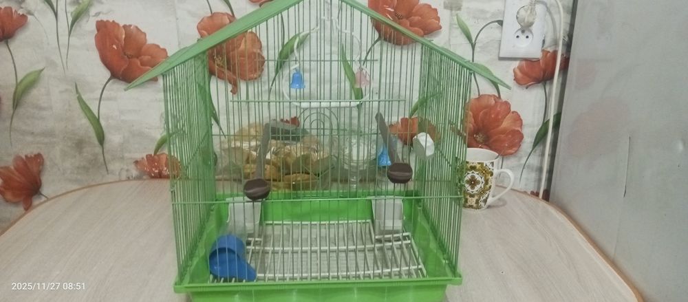 Продам клетку для попугая