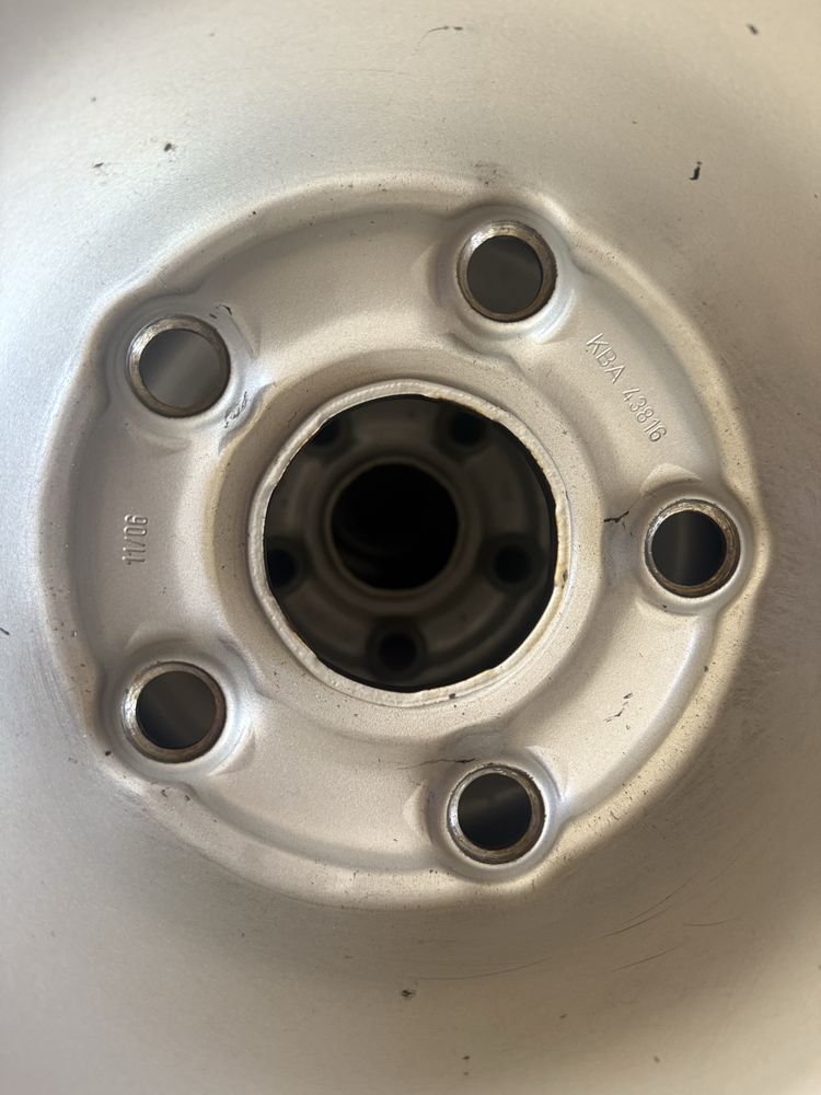 Джанти с гуми Semperit 195/65R15 + оригинални тасове