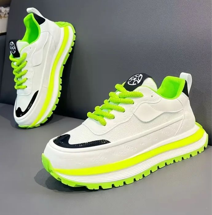 vand adidasi sport noi