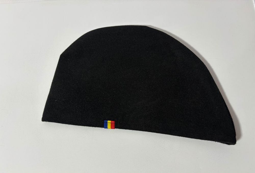 Caciula cu lupul dacic