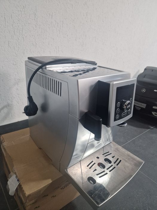Expresor Delonghi automat