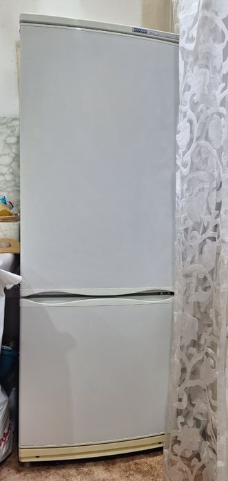 Продам холодильник Атлант