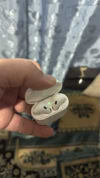 Наушники AirPods