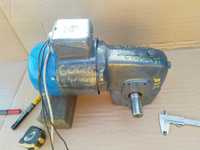 Reductor raport 140 rpm cu motor 0,55 kw