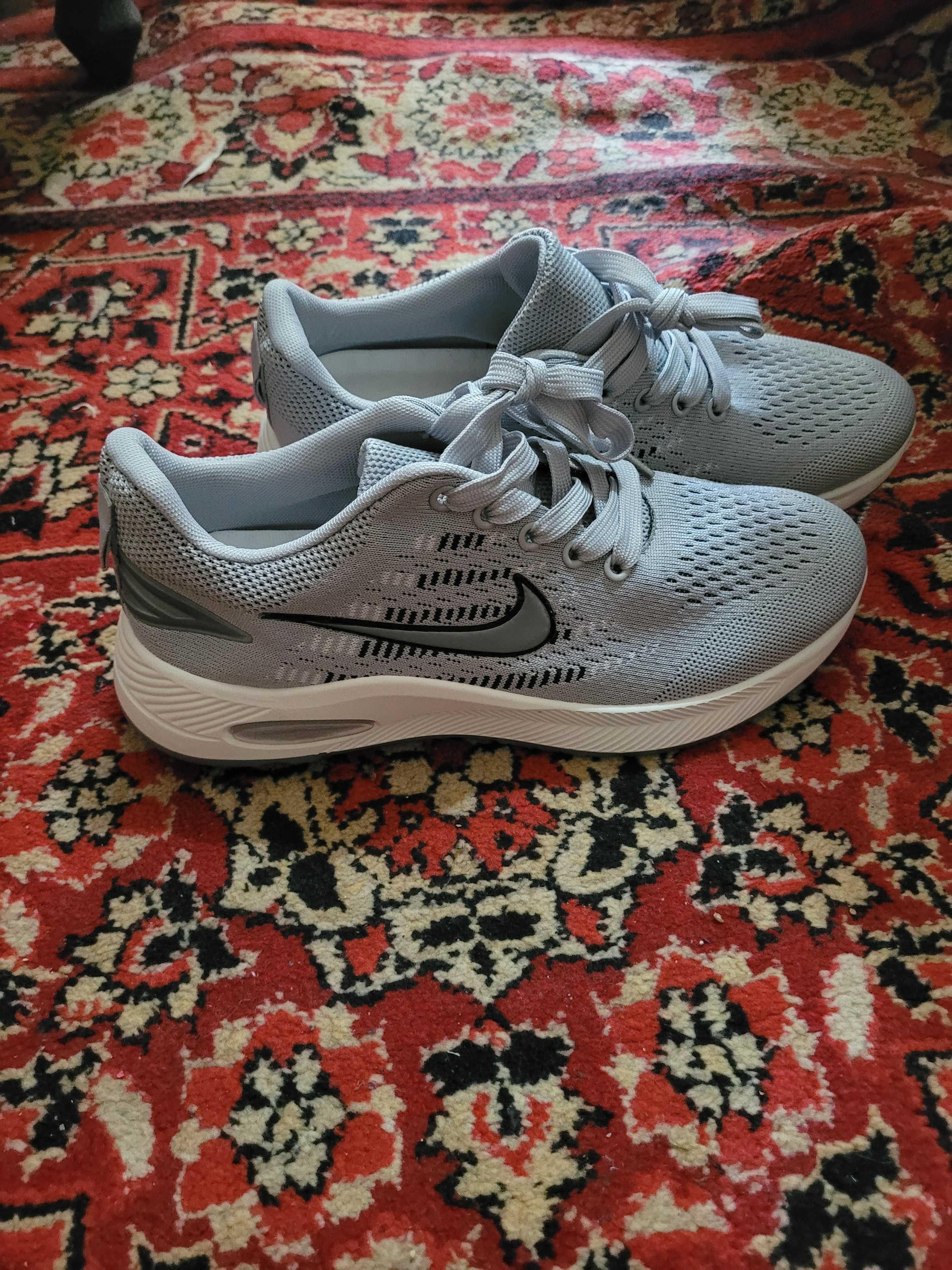 кроссовки    nike