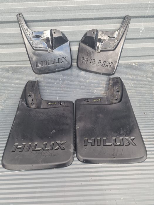 Praguri Toyota Hilux 2015-2024