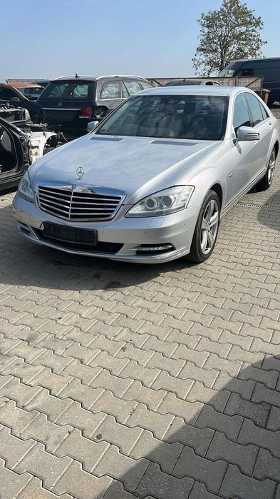 Dezmembram Mercedes-Benz S350 cdi din 2012