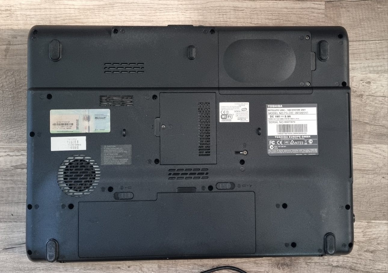 Лаптоп Toshiba model no PSLD8E-003009N5