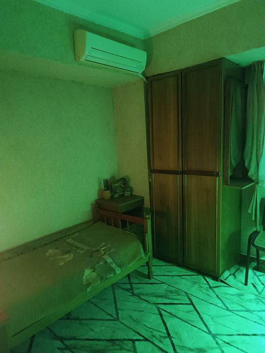 Сдаётся комната одному работающему человеку