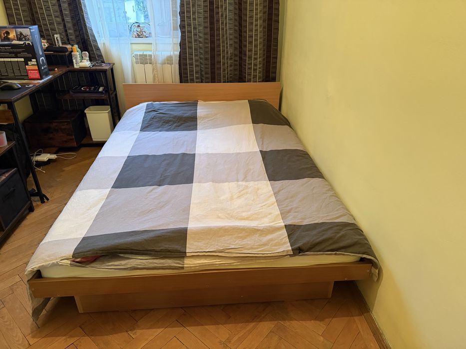 Pat 140/200 cu saltea Adormo spuma memory ortopedica