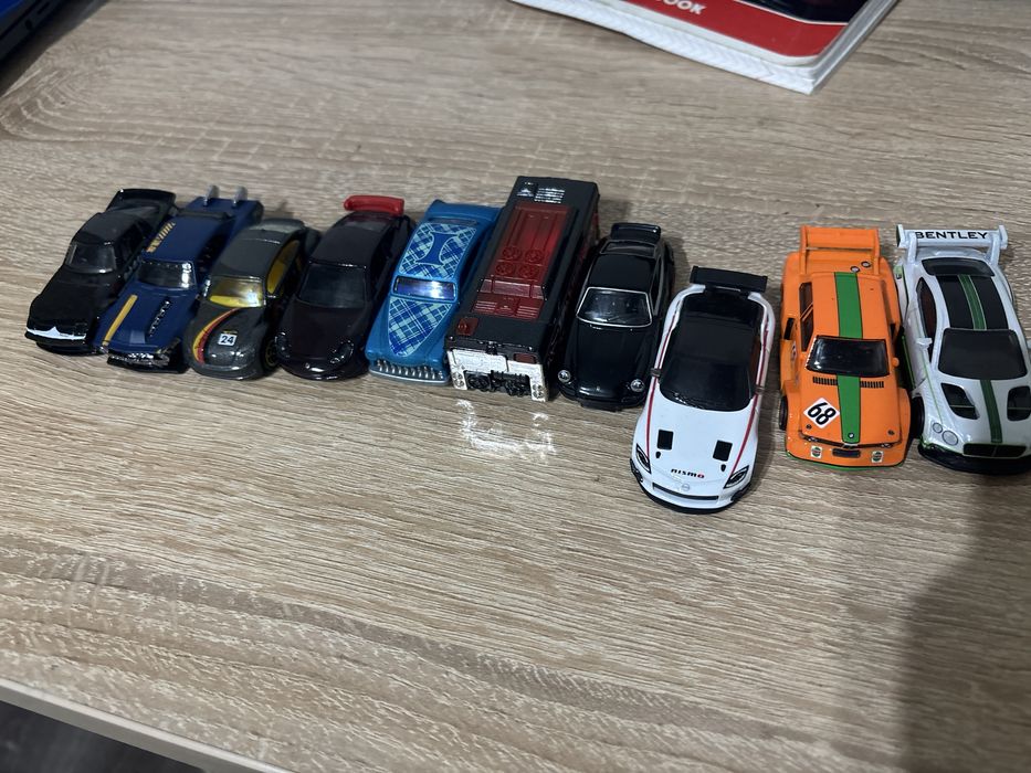 Машинки хот вил/ хот вилс