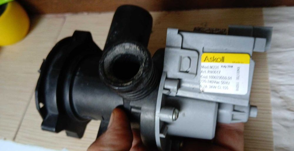 pompa apa mașină de spălat indesit ,arctic