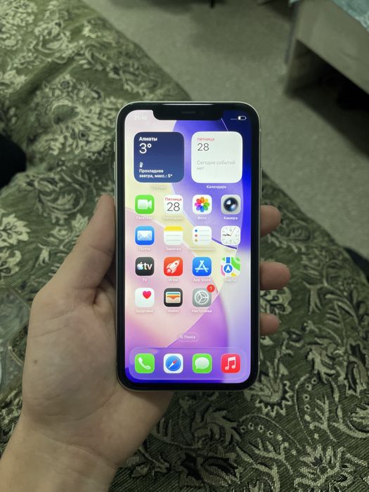 Продам айфон 11