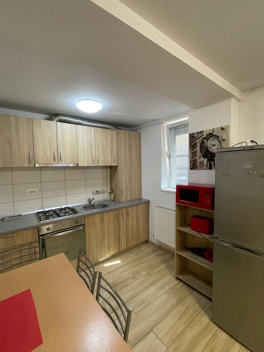 inchiriez garsoniera  spatioasa 33 m2