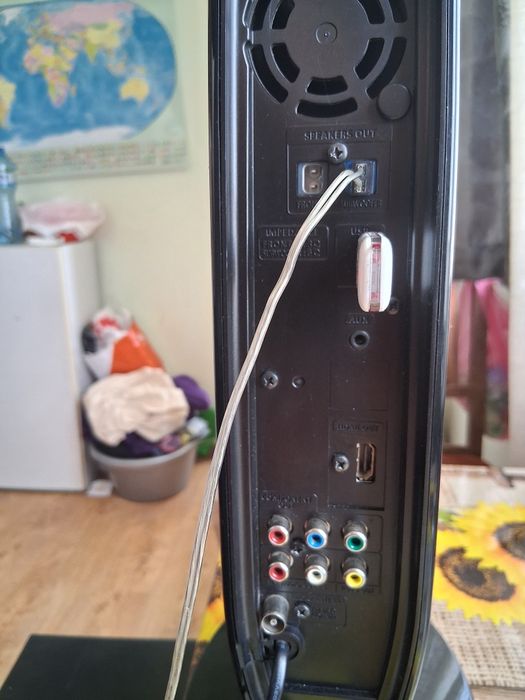 Продавам Домашно кино Самсунг и Лед Проектор