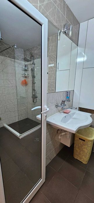 Дава се под наем Тристаен апартамент в Пловдив, Младежки Хълм - 96 кв.м за 600 € - Снимка #4