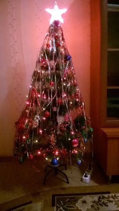 Продам Ёлку метровую