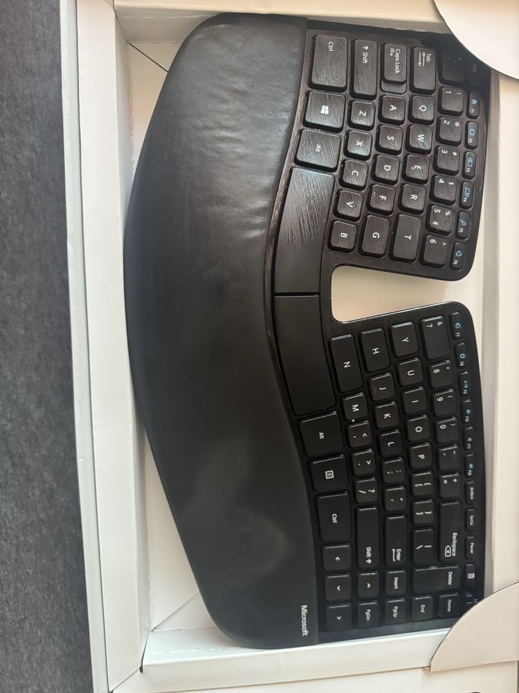 Kit Tastatura + Mouse Microsoft Sculpt Ergonomic Desktop, Wireles