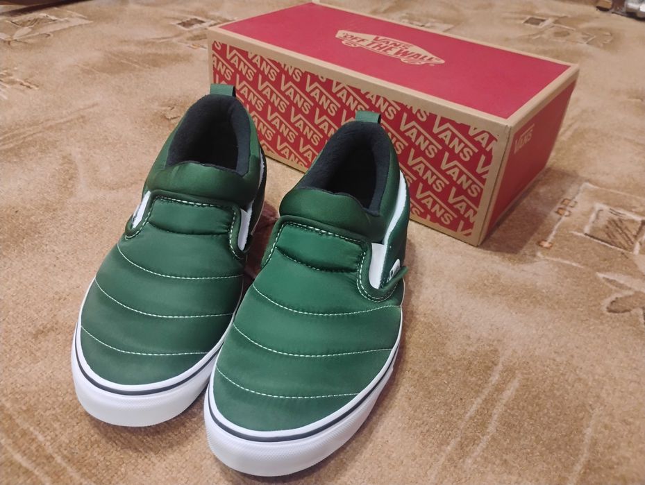 Чисто нови оригинални мъжки маратонки Vans 44 ти номер Зелени