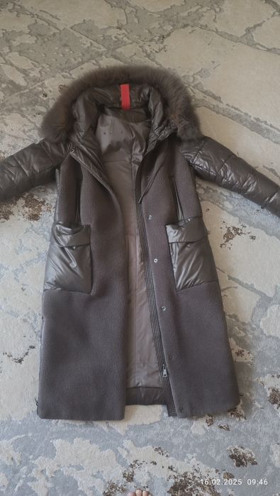 Пуховик зимний в отличном состоянии