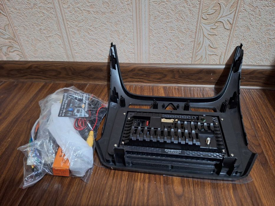 Автомонитор новый Dominant