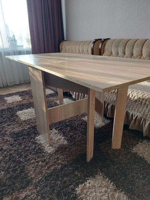 Продам стол-книжку (раскладной)