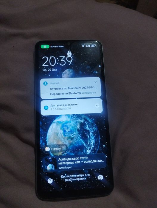 Продам телефон редми 13 с документами коробка зарядка беспроводные нау