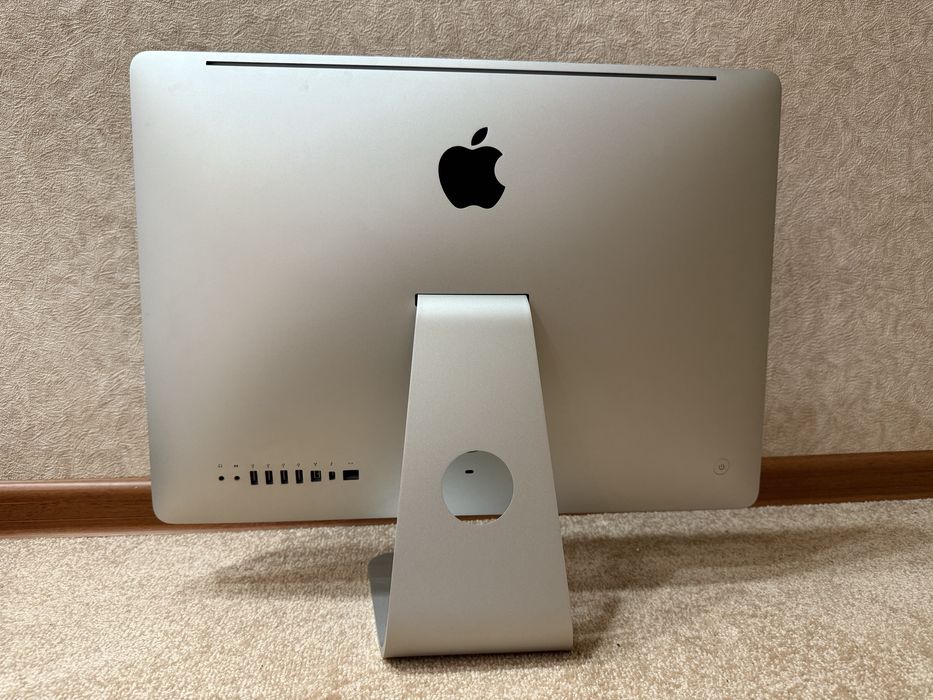 Продам IMac 2011 года