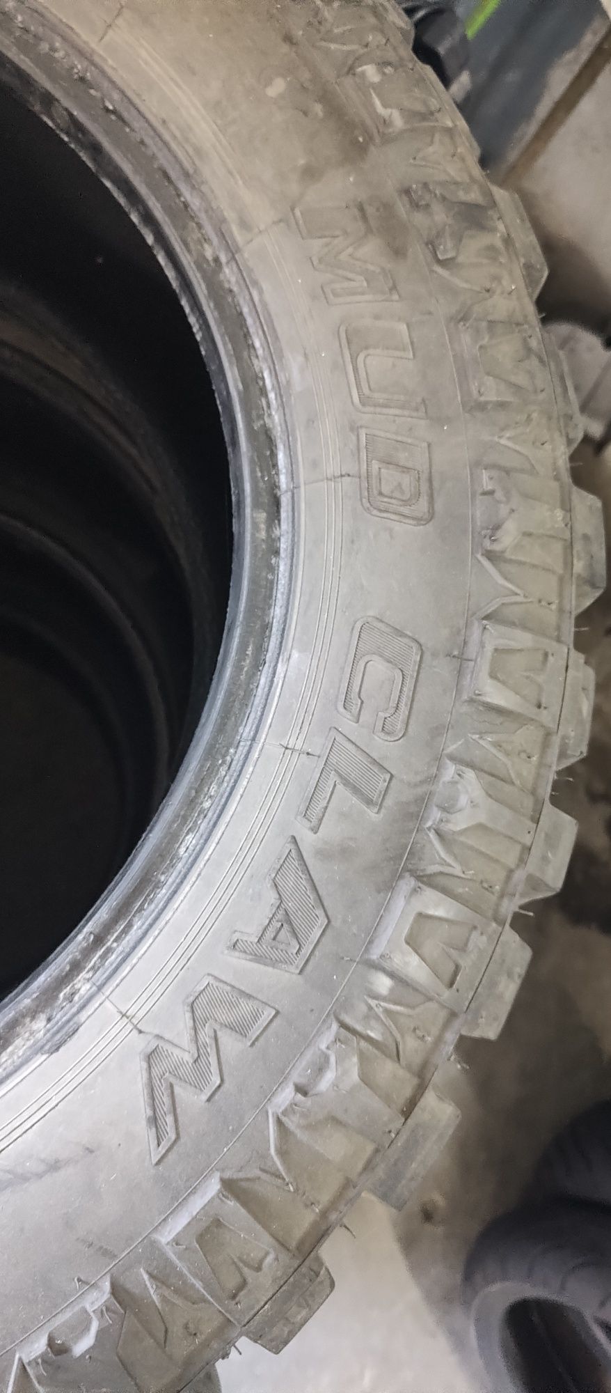 Гуми за джип  20 цола 305/55/20 MUD