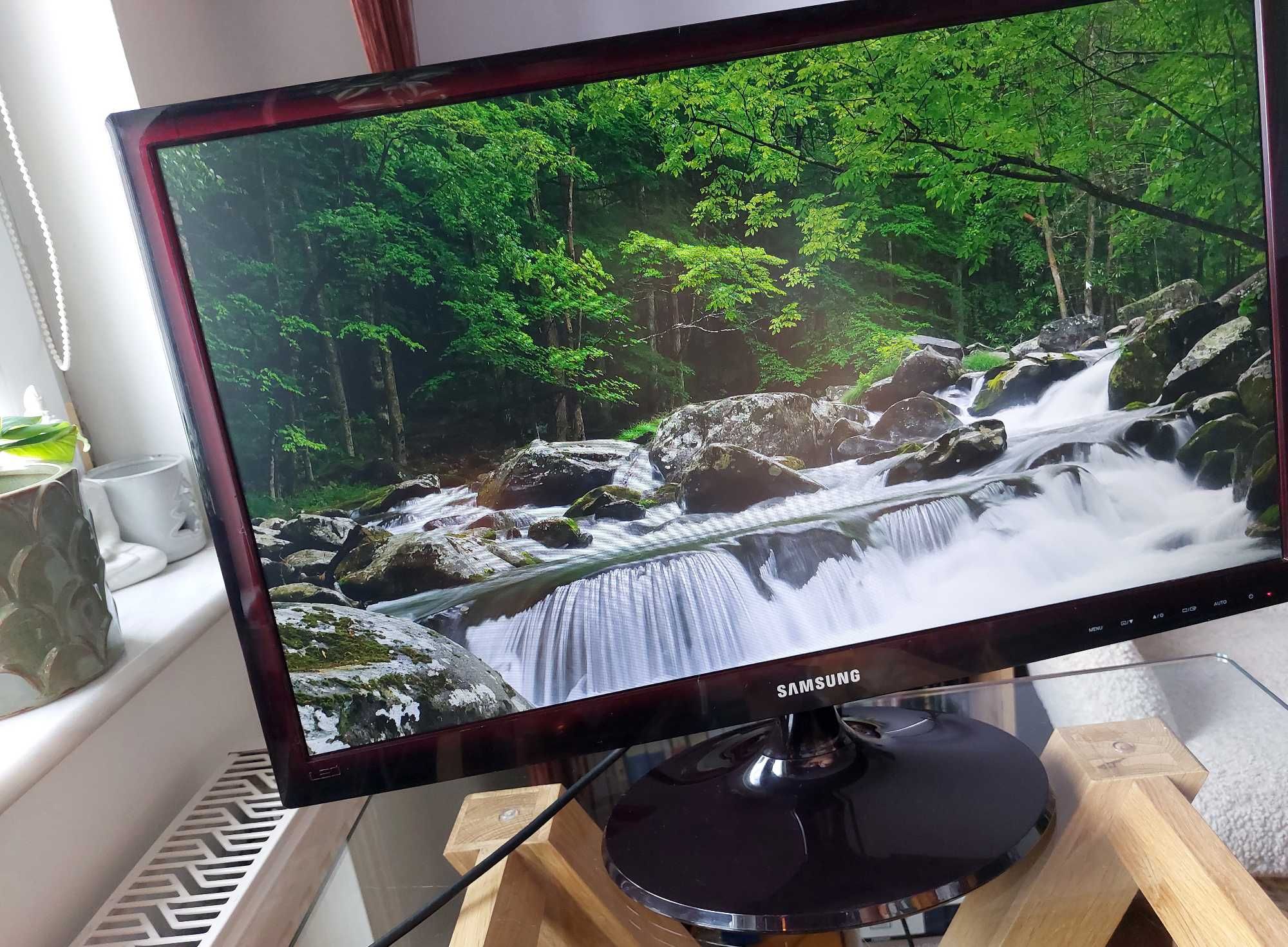 Monitor Samsung LED 24" S24C300B