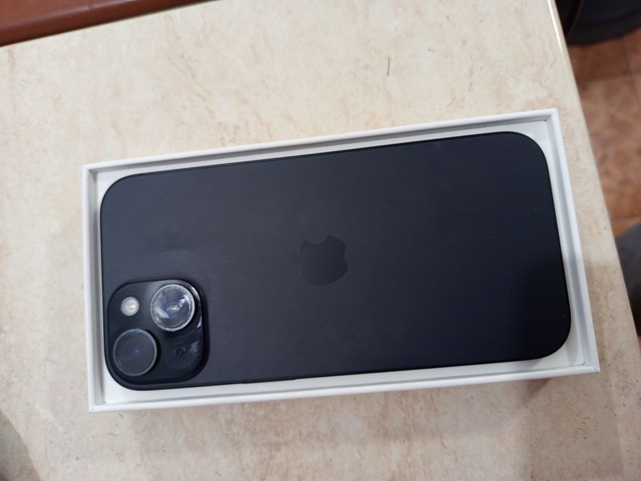 Iphone 15 -128g -culoare Black -sanatate baterie 90 %