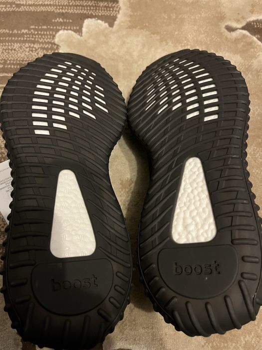 Yeezy 350 V2 Boost, 41 1/3, noi cu eticheta