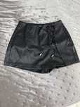 Pantaloni scurti tip fusta Tally Weijl