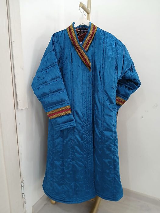 Жадағай шапан тақия