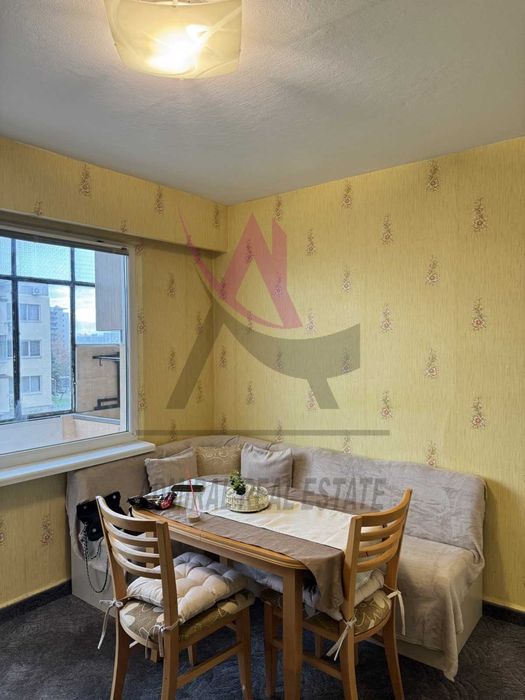 Двустаен - обзаведен -Владислав Варненчик