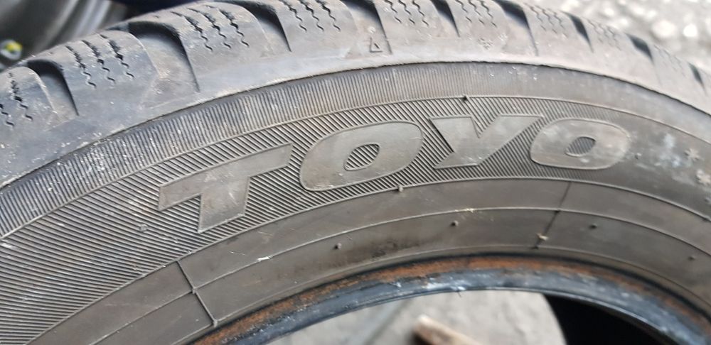 Зимни гуми-2021г.-16цола-195/60-1бр.-75лв."TOYO "