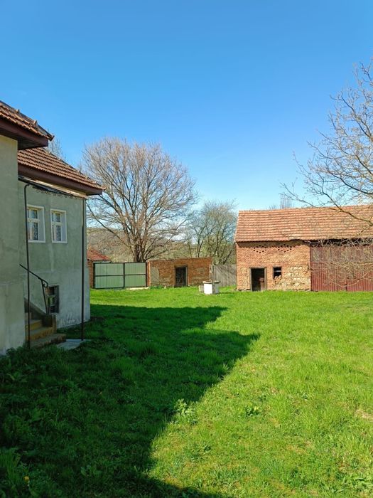 Casa de vanzare in zona linistita - Ludestii de Jos