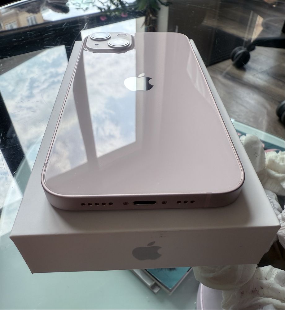 Apple iPhone 13 , 128GB , PINK – Перфектно състояние. Като нов!