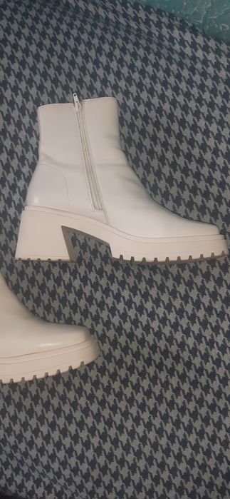 Ботинки фирменные кожа 42 размер