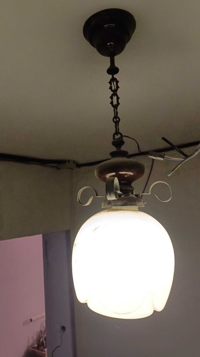 Продам люстры бу