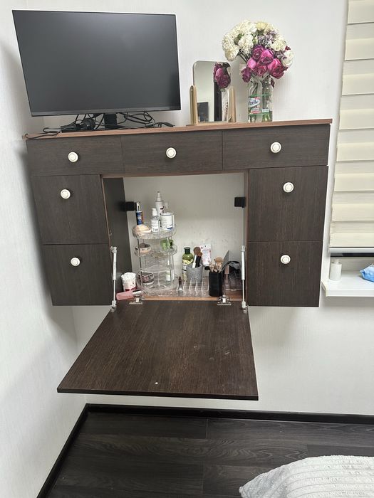 Шкаф навесной в спальню